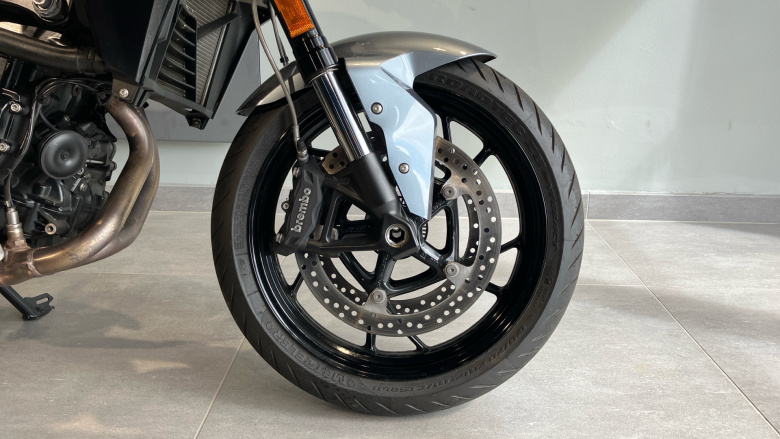 BMW F900 R